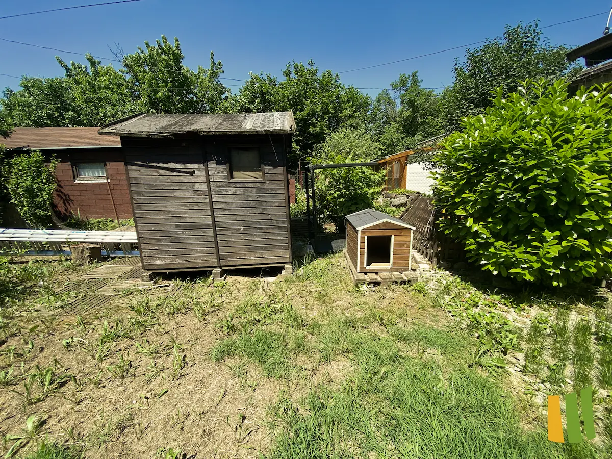 Előtte