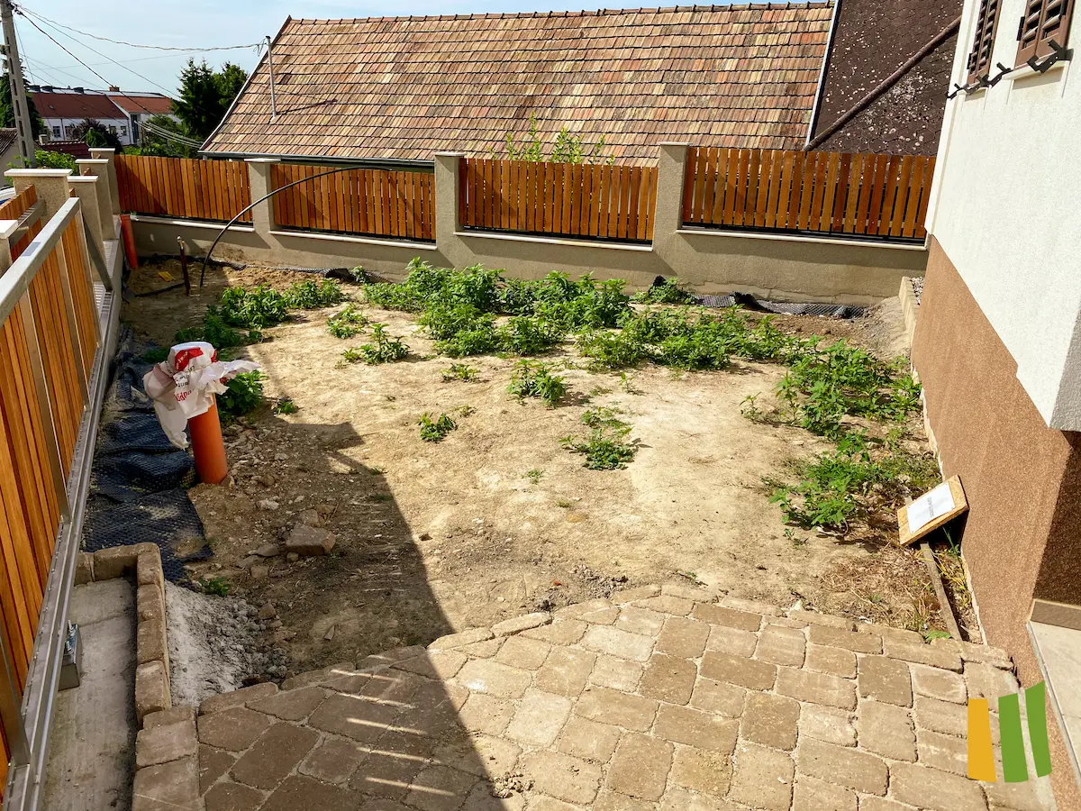 Előtte
